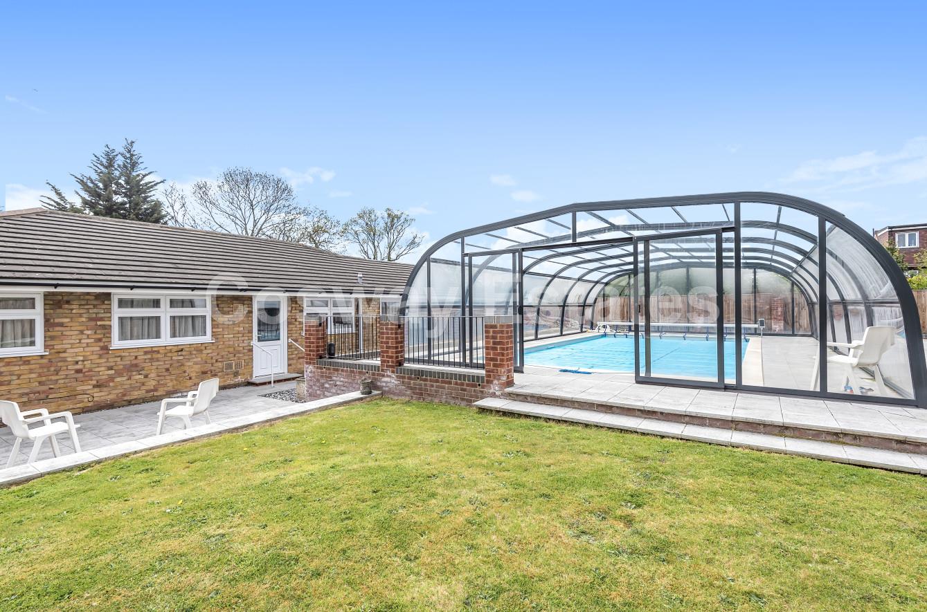 Maxwelton Close, Mill Hill
